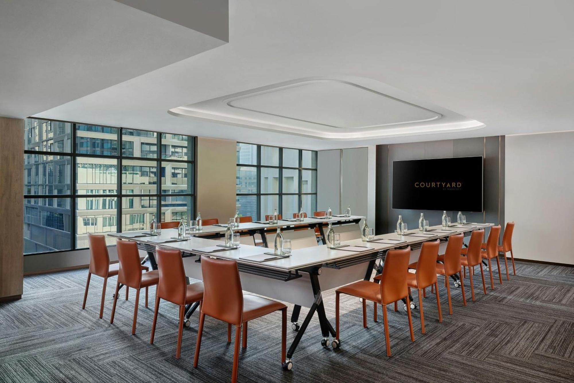 Courtyard By Marriott Sukhumvit 20 5*